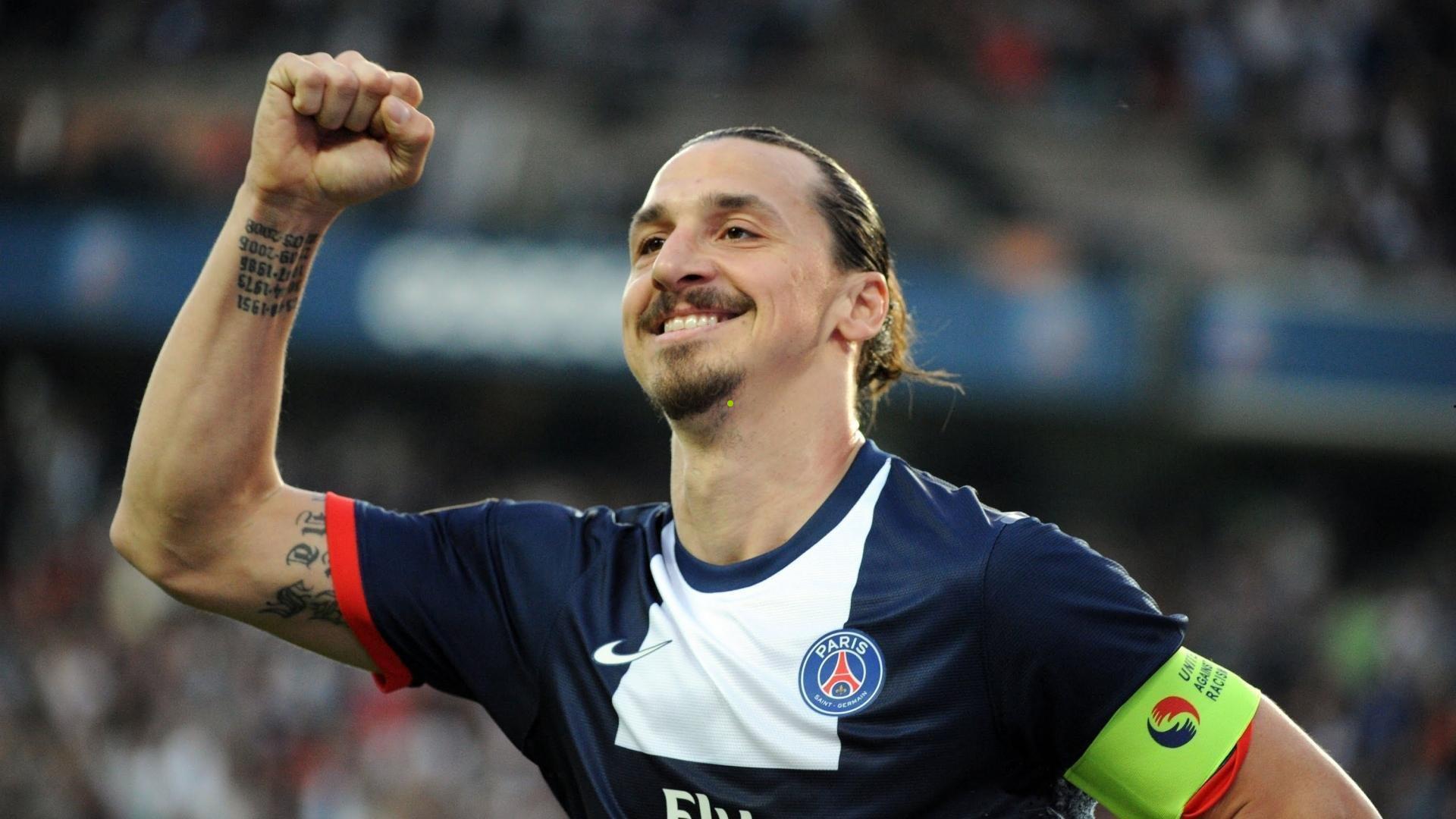 足球名宿强调知己知彼战术智慧,李铁大赛经验不足成焦点话题